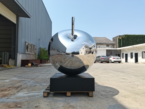 Blog công ty mới nhất về Sự thanh lịch được định nghĩa lại: Hình tượng táo bằng thép không gỉ được đánh bóng gương