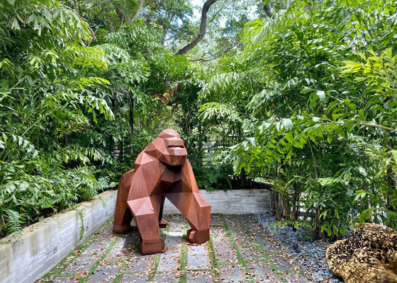 Trang trí vườn Thép Corten lớn Đồ họa hình học Tượng hình khỉ