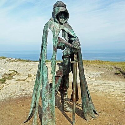 Giá tốt. Hình tượng đồng thiết kế tùy chỉnh với độ ổn định chống ăn mòn cho trang trí ngoài trời trực tuyến