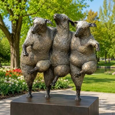 Giá tốt. Escultura de metal de bronce de ovejas danzantes caprichosas para decoración de jardín exterior trực tuyến