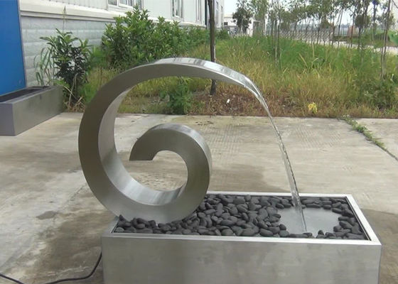 Vòi sen vòi bằng thép không gỉ 304 Bức màn nước Cobra uốn cong cho hồ bơi